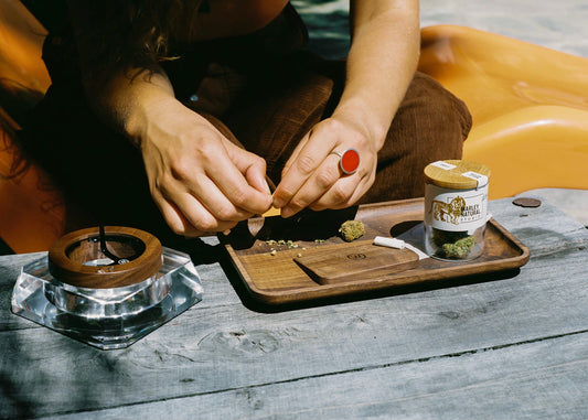 How to Choose The Best Rolling Tray
